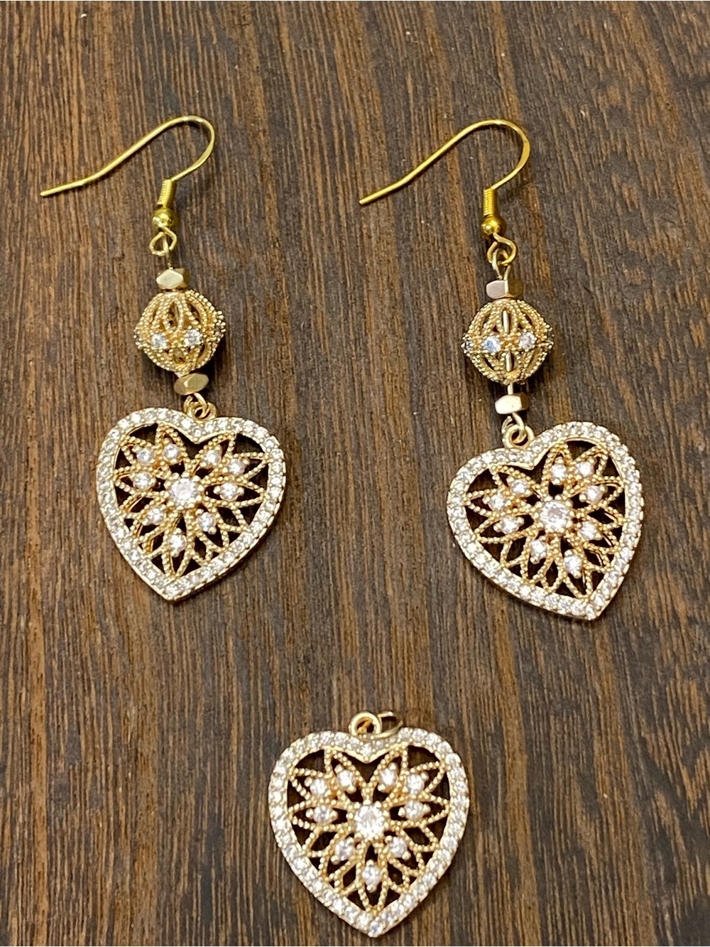 Gold Tone Rhinestone Filigree Heart Earrings & Pendant Set with Crystal Accents